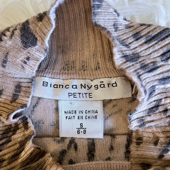 Leopard print mock neck short sleeve knit sweater - Picture 8 of 11